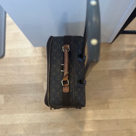 Louis Vuitton suitcase with wheels, authentic monogram carryon - Picture 6 of 13